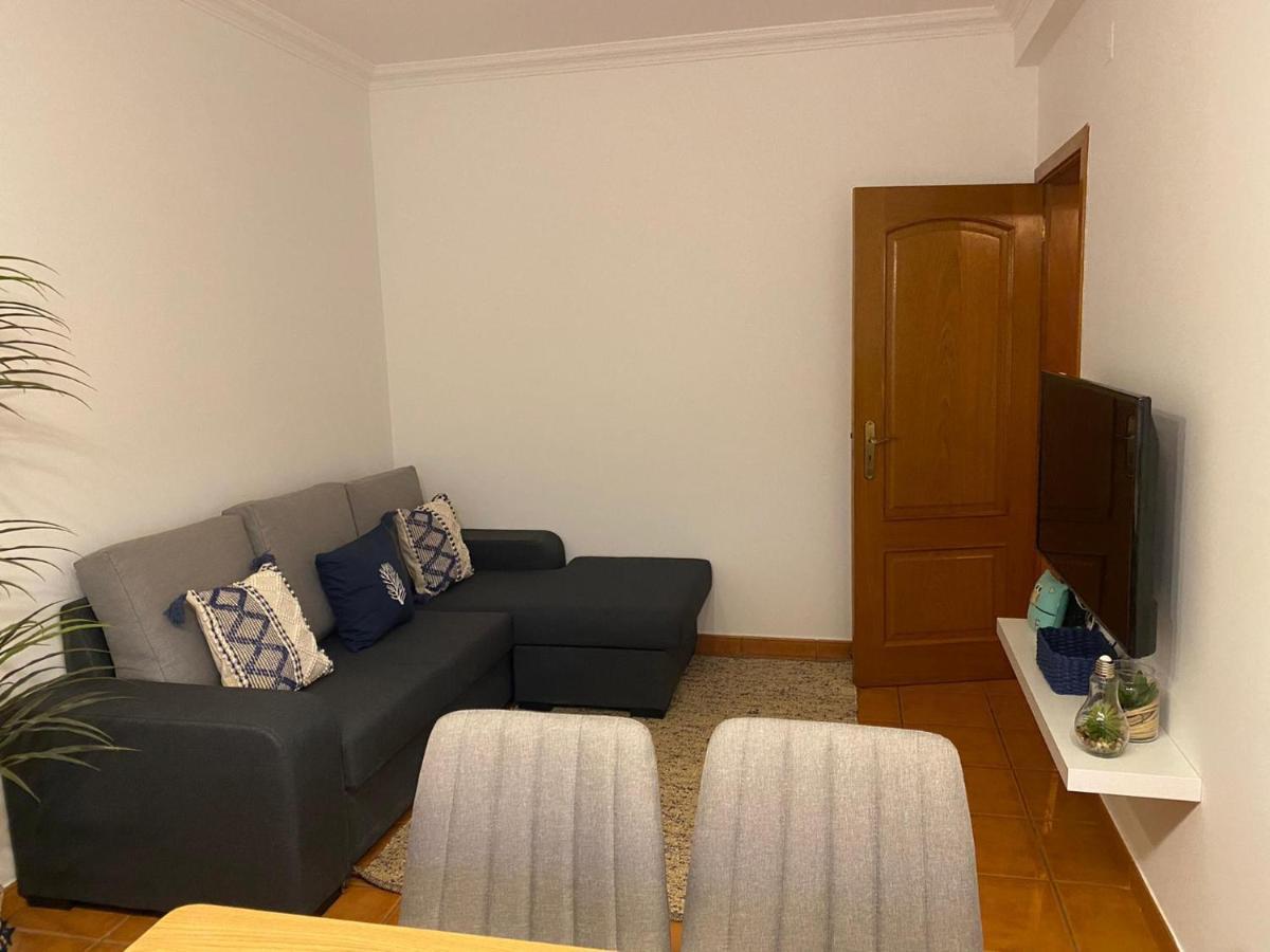 Country Town Apartment Almeirim Bagian luar foto